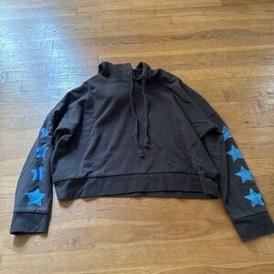 Ivory Ella Cropped Grey Star Hoodie Size M